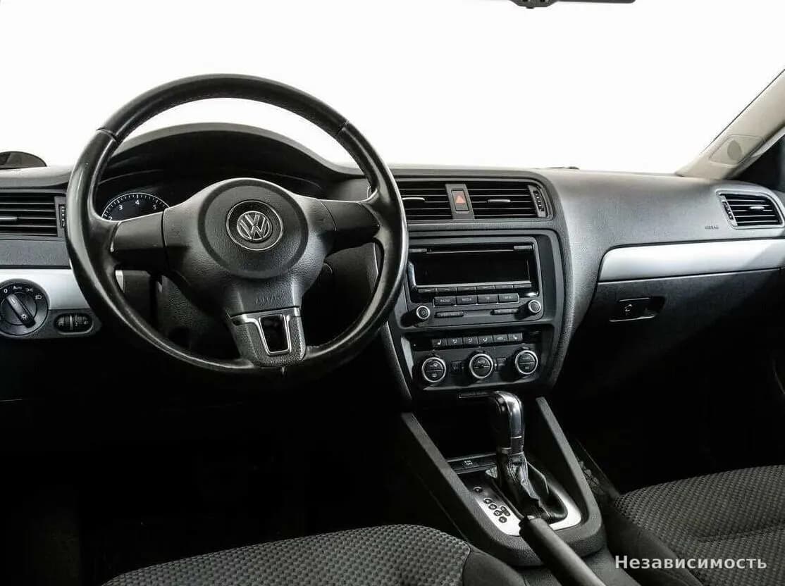 Volkswagen Jetta 2012 с пробегом — фото 9