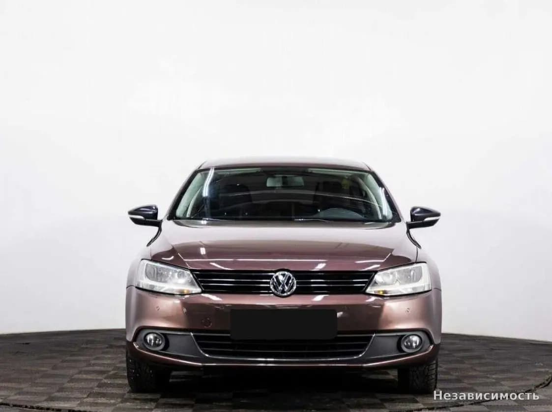 Volkswagen Jetta 2014 с пробегом — фото 2