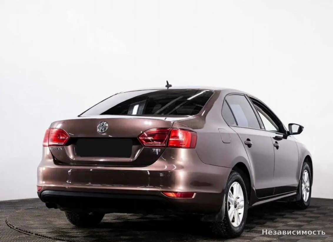 Volkswagen Jetta 2014 с пробегом — фото 6