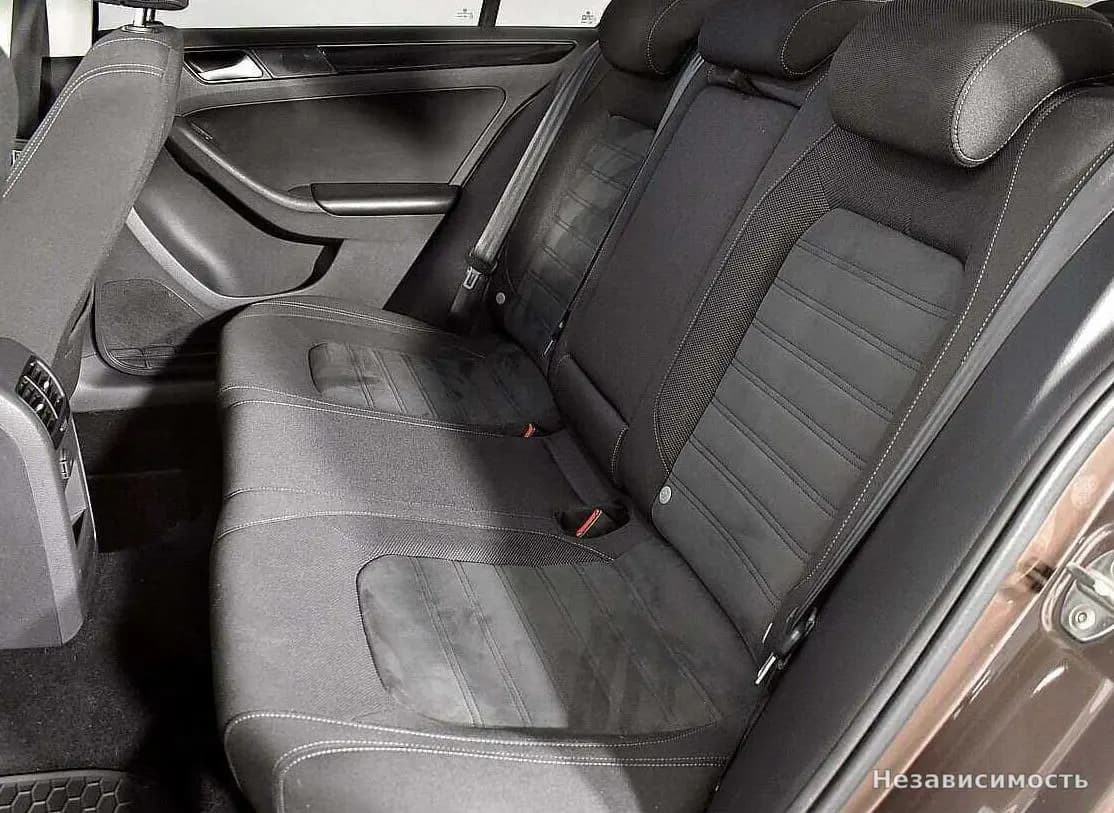 Volkswagen Jetta 2017 с пробегом — фото 8