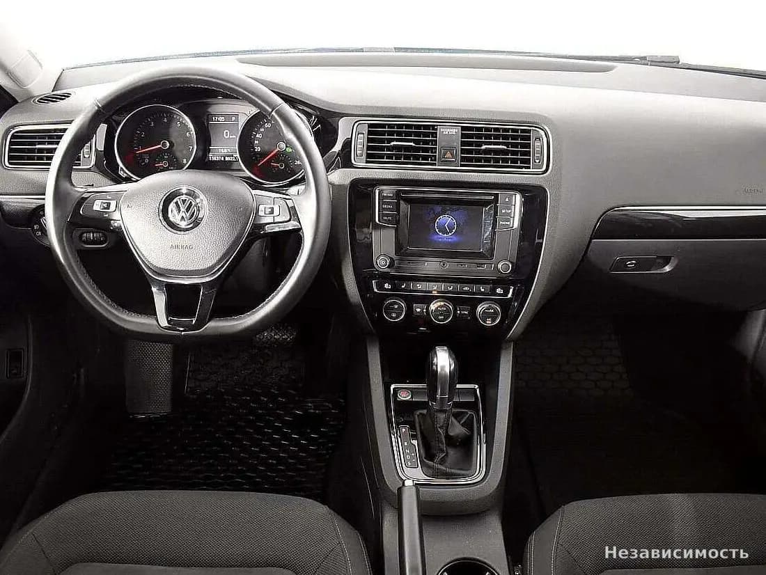 Volkswagen Jetta 2017 с пробегом — фото 9
