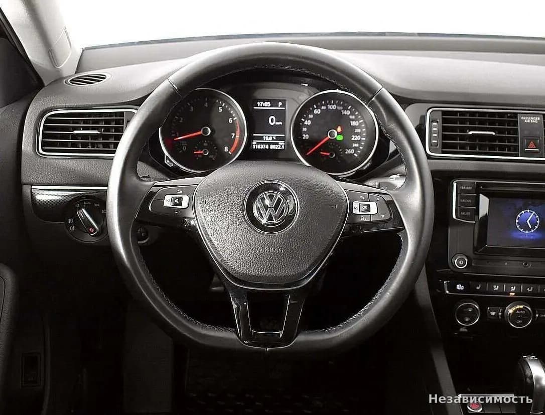 Volkswagen Jetta 2017 с пробегом — фото 10