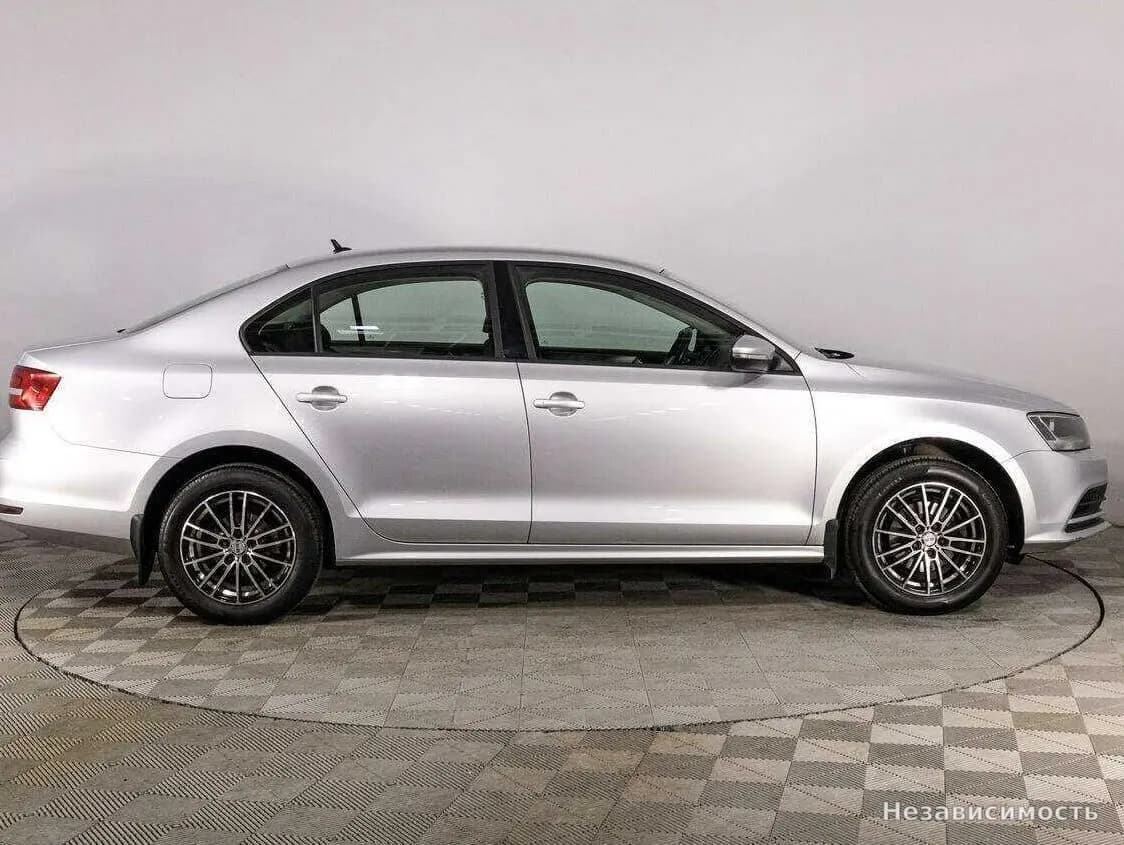 Volkswagen Jetta 2015 с пробегом — фото 4