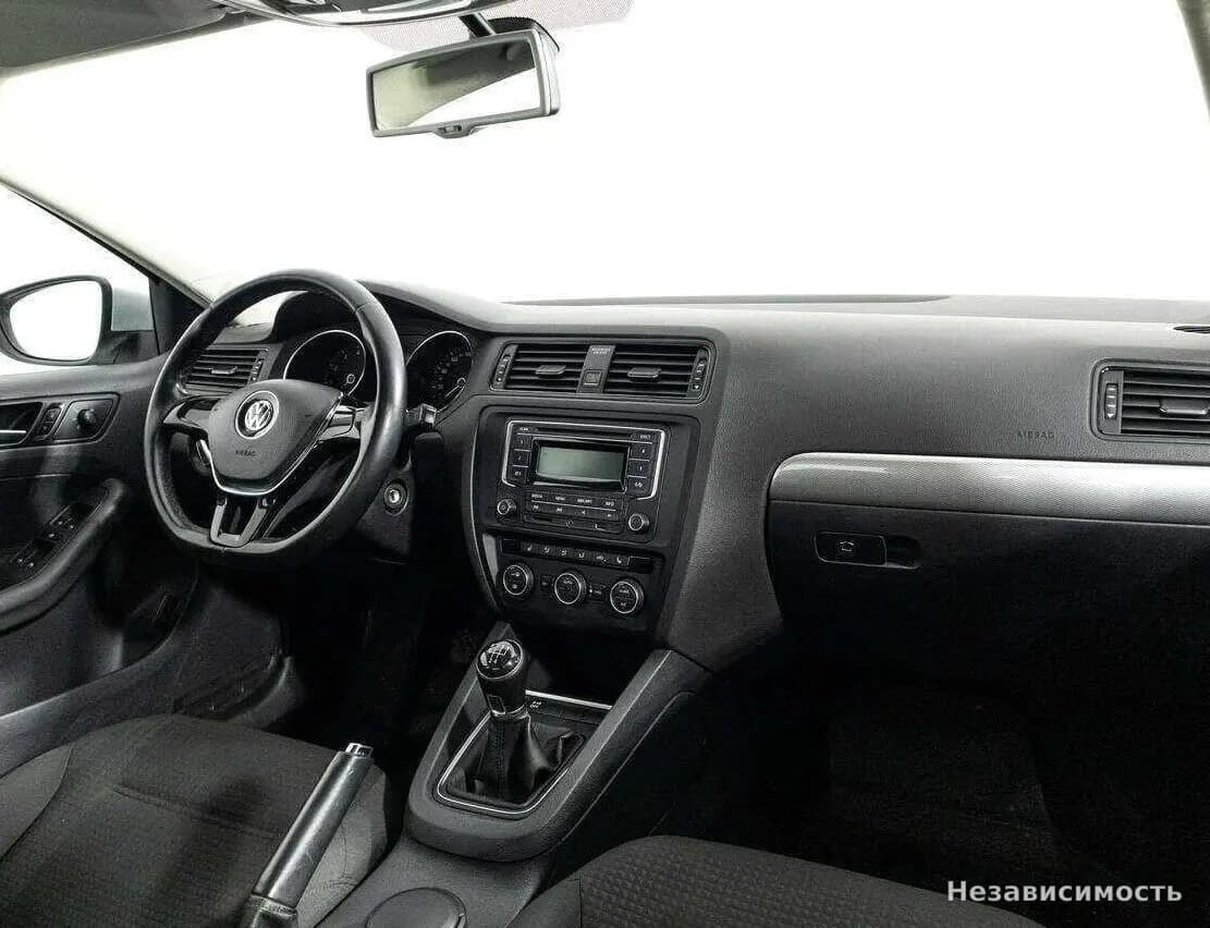 Volkswagen Jetta 2015 с пробегом — фото 9