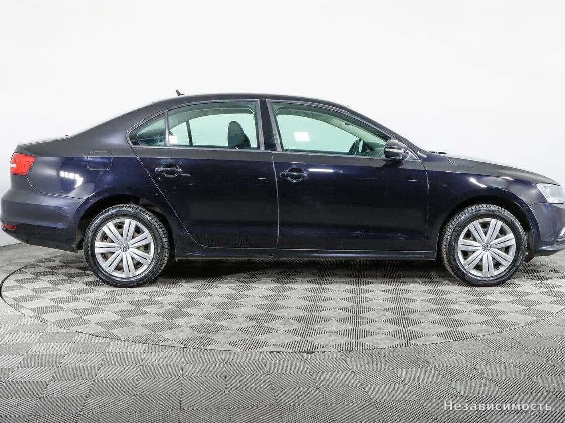 Volkswagen Jetta 2015 с пробегом — фото 4