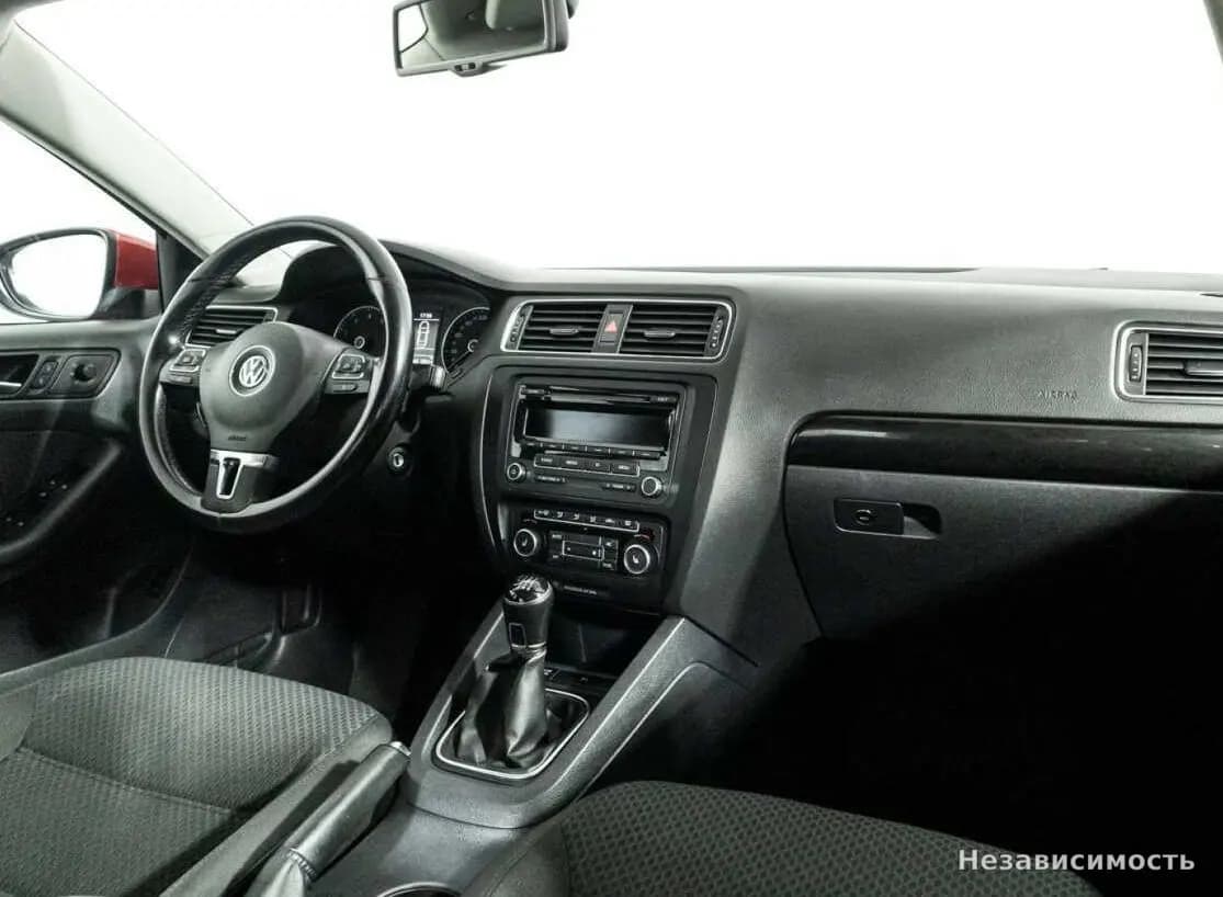 Volkswagen Jetta 2012 с пробегом — фото 9