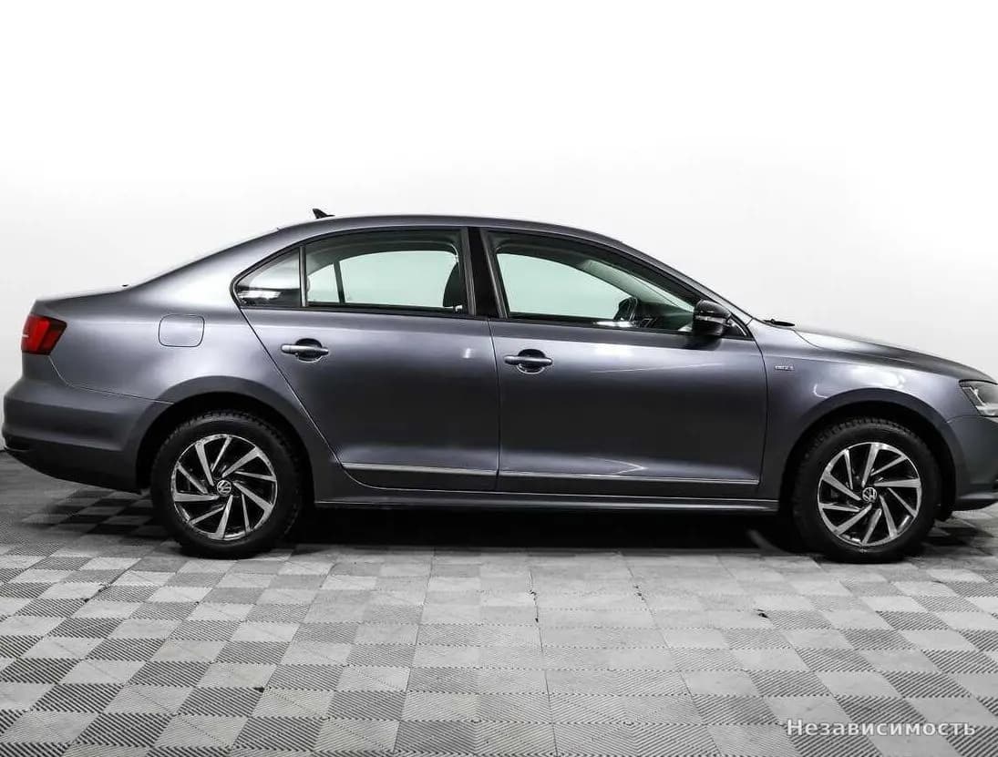 Volkswagen Jetta 2017 с пробегом — фото 4