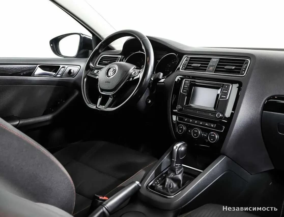 Volkswagen Jetta 2017 с пробегом — фото 9