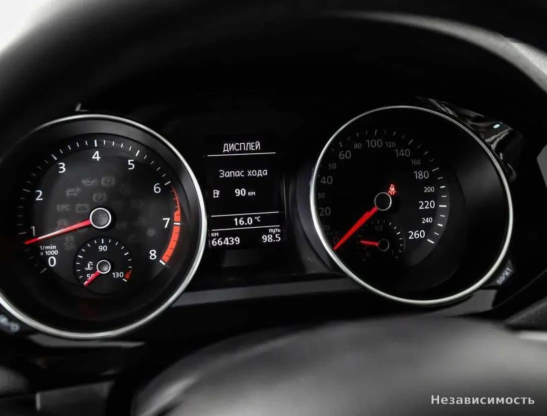 Volkswagen Jetta 2017 с пробегом — фото 10