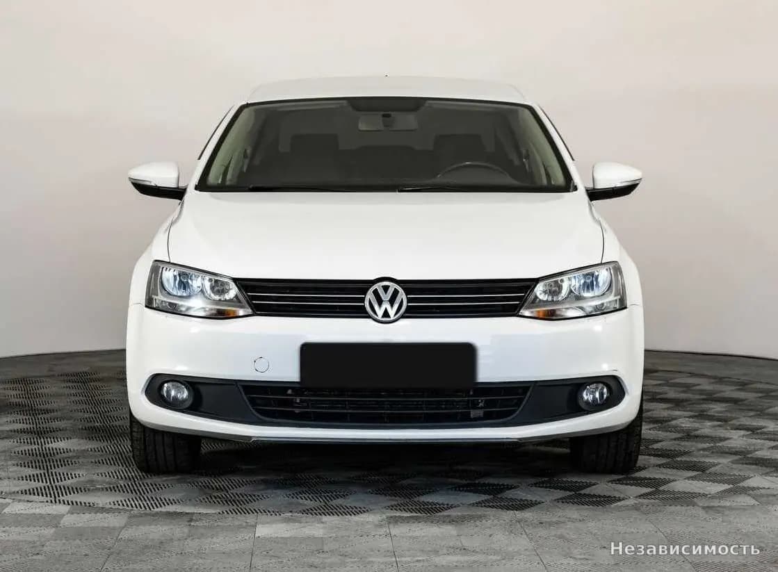 Volkswagen Jetta 2012 с пробегом — фото 2