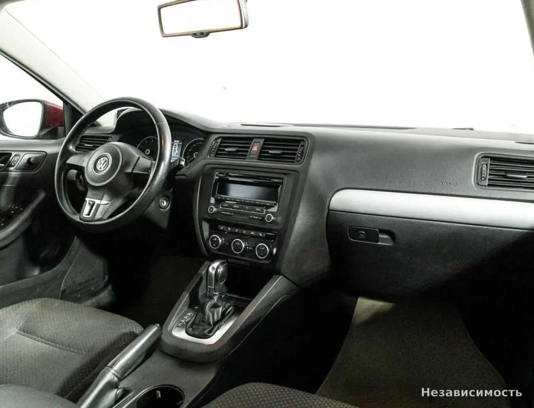 Volkswagen Jetta 2012 с пробегом — фото 9