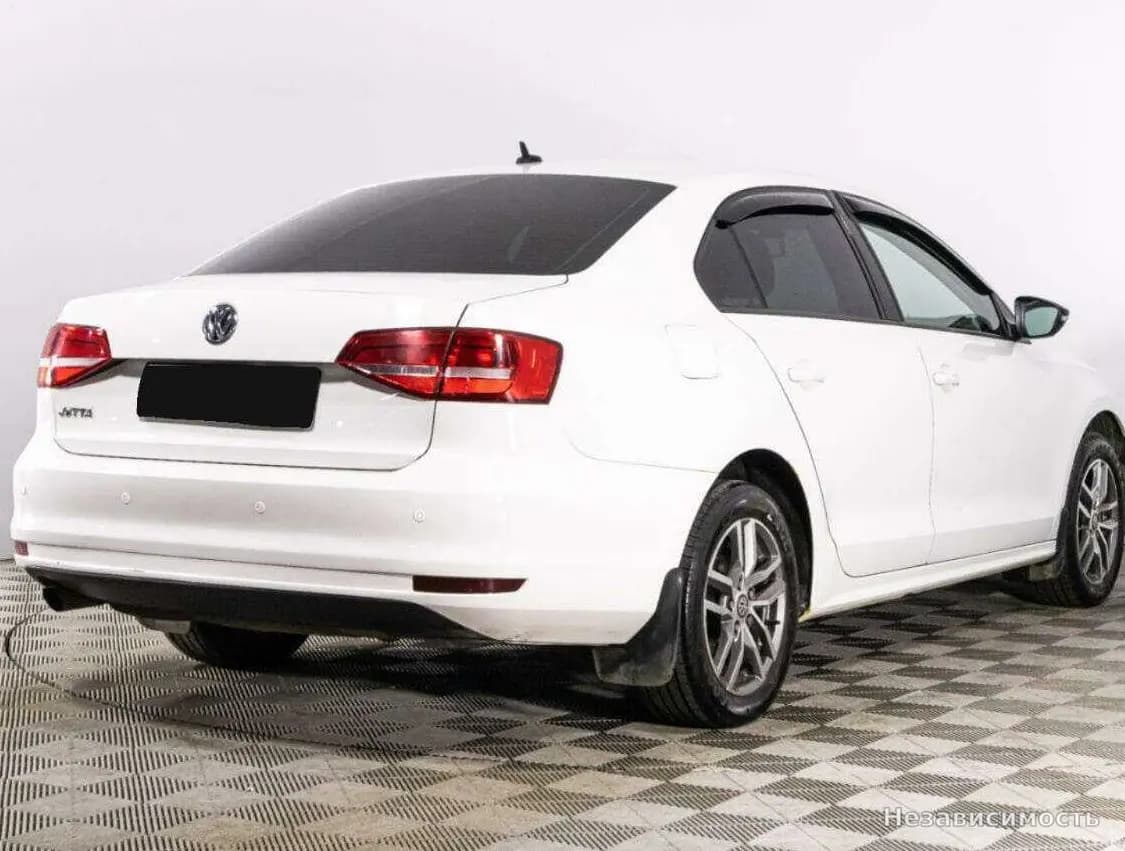 Volkswagen Jetta 2015 с пробегом — фото 5