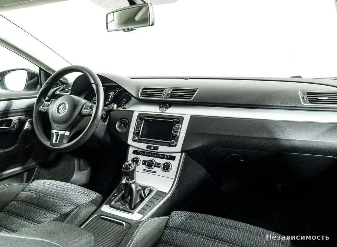 Volkswagen Passat CC 2012 с пробегом — фото 9