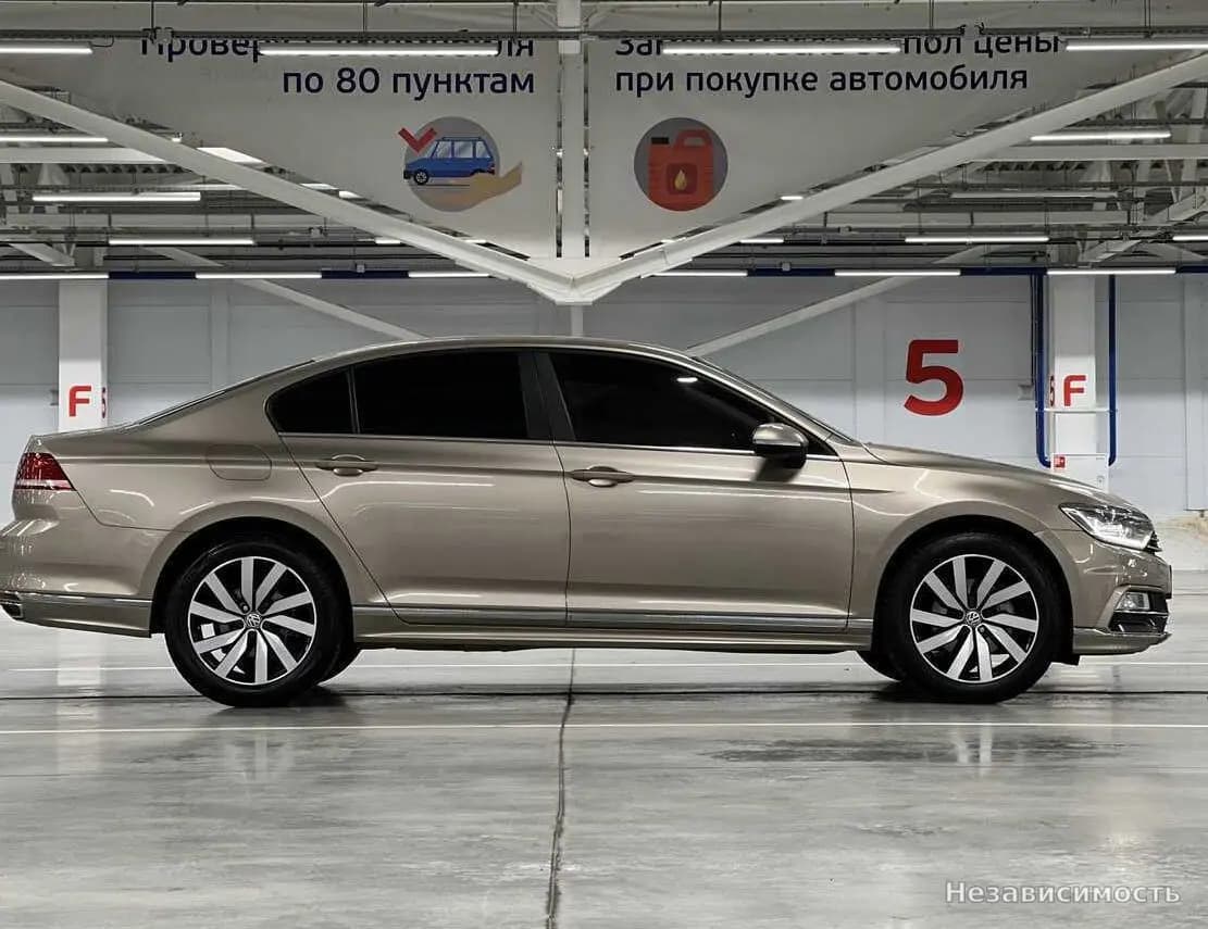 Volkswagen Passat 2016 с пробегом — фото 4