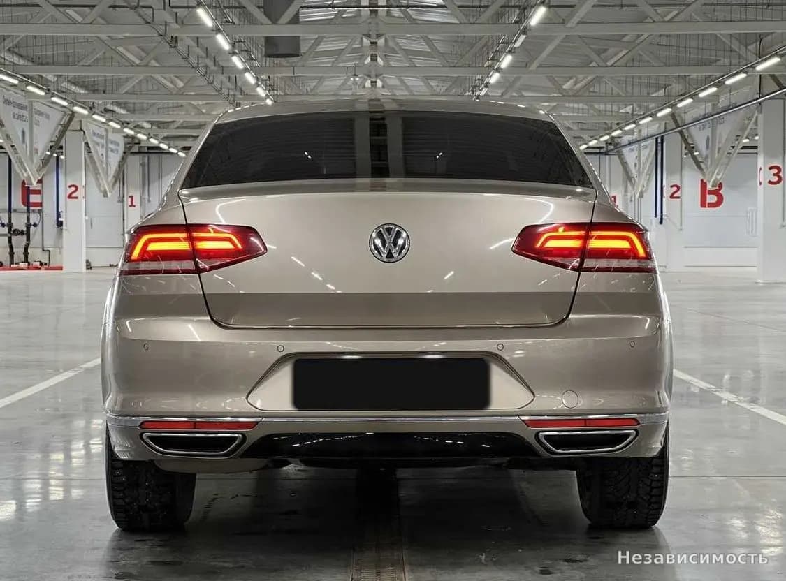 Volkswagen Passat 2016 с пробегом — фото 6