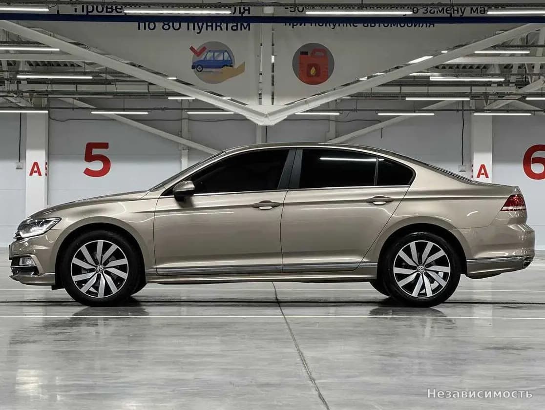 Volkswagen Passat 2016 с пробегом — фото 8