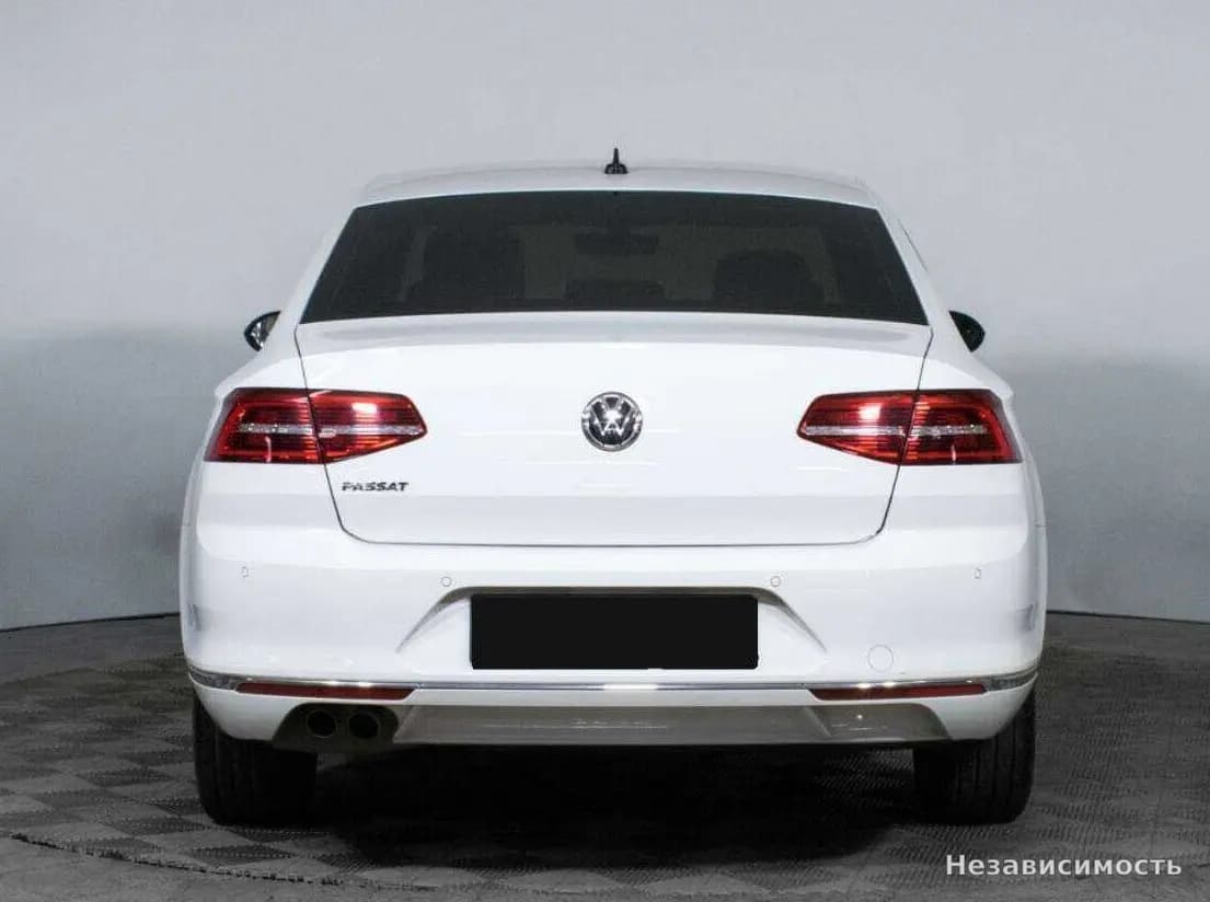 Volkswagen Passat 2017 с пробегом — фото 5
