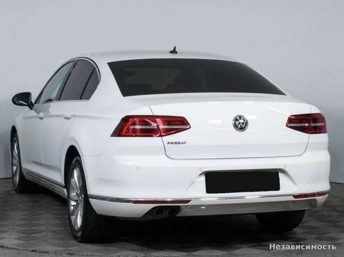 Volkswagen Passat 2017 с пробегом — фото 6