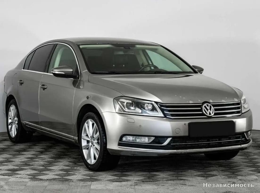 Volkswagen Passat 2012 с пробегом — фото 3