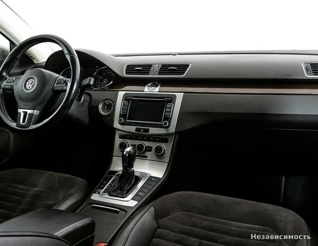 Volkswagen Passat 2012 с пробегом — фото 6