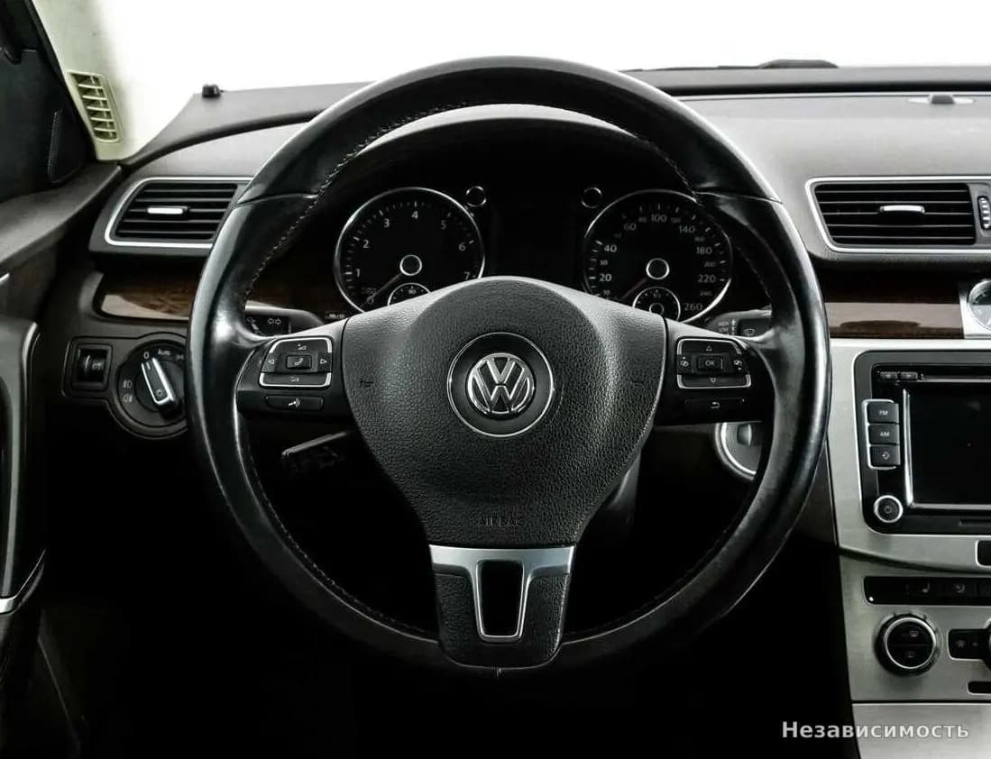 Volkswagen Passat 2012 с пробегом — фото 9