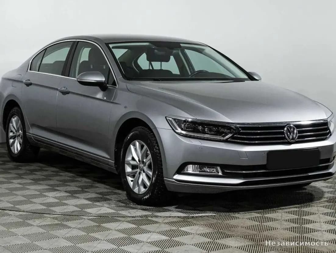 Volkswagen Passat 2017 с пробегом — фото 3