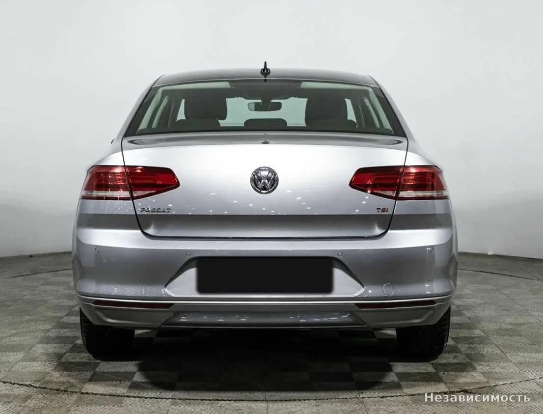 Volkswagen Passat 2017 с пробегом — фото 6