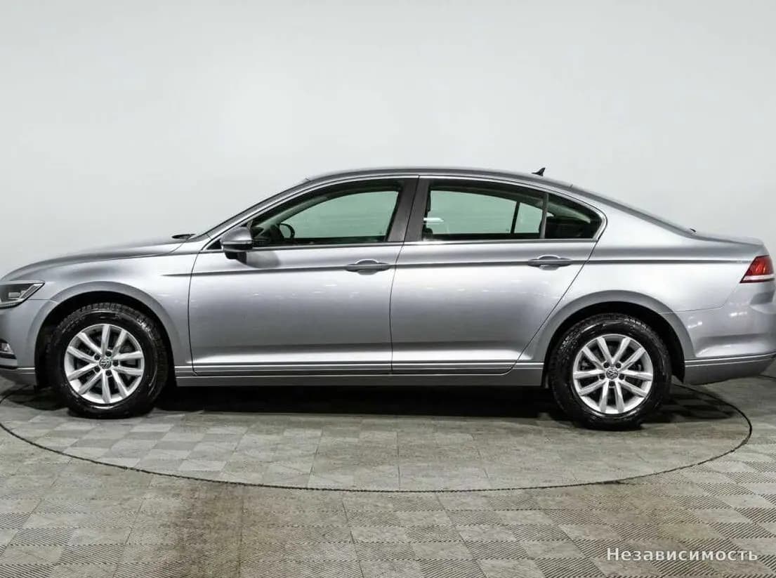 Volkswagen Passat 2017 с пробегом — фото 8
