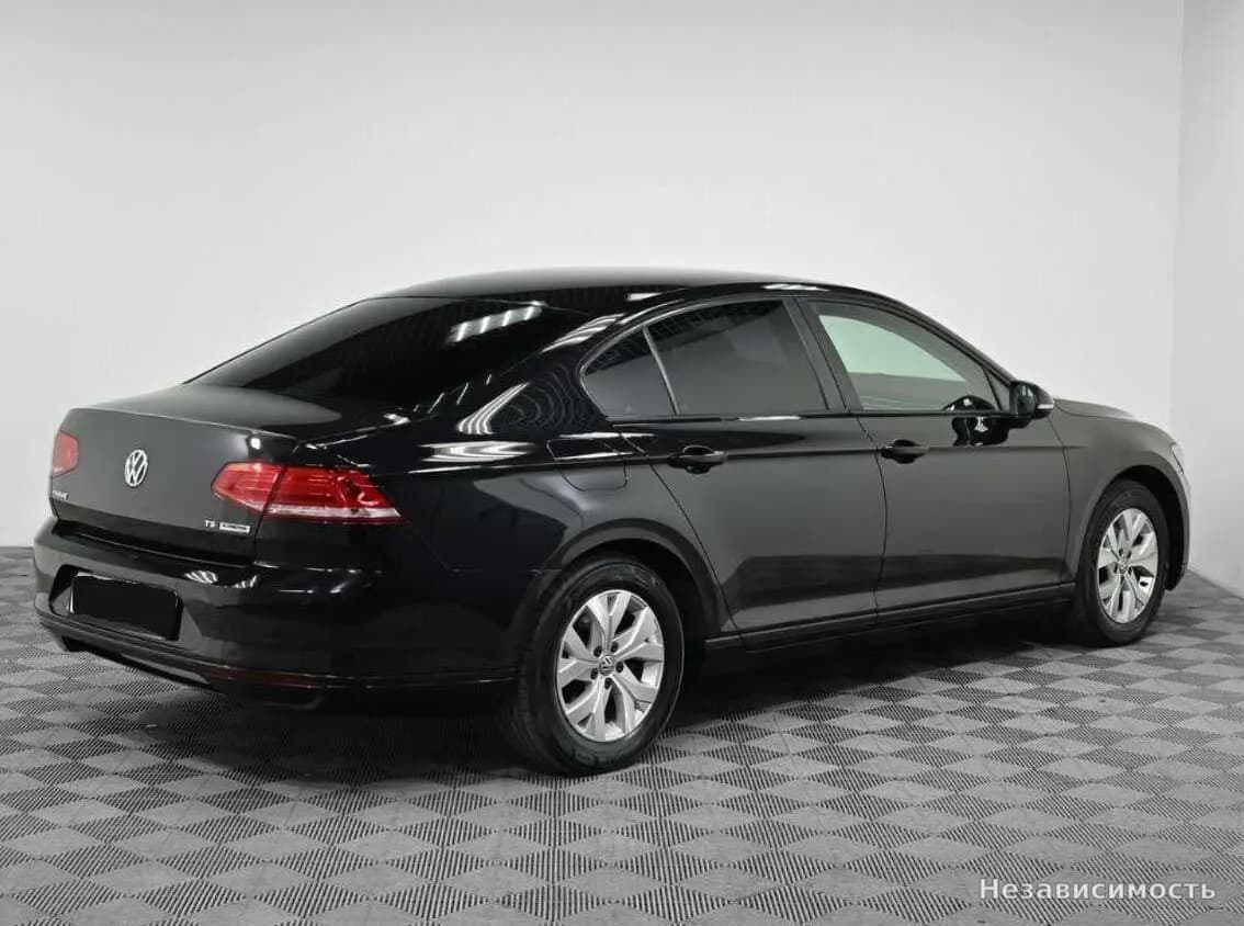 Volkswagen Passat 2016 с пробегом — фото 2