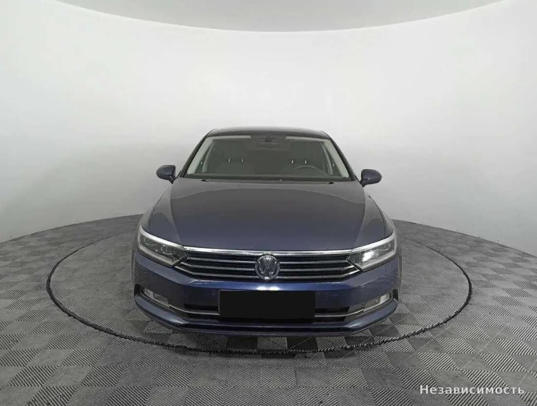 Volkswagen Passat 2016 с пробегом — фото 2