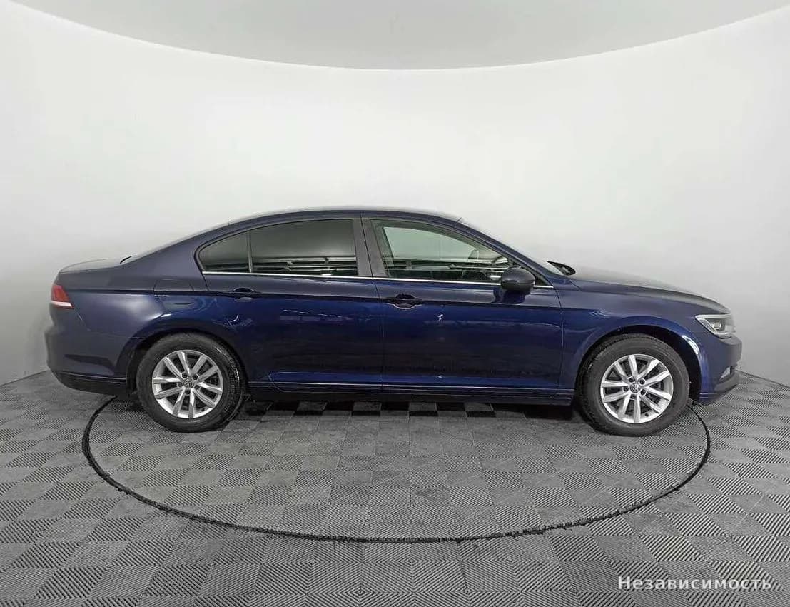 Volkswagen Passat 2016 с пробегом — фото 4