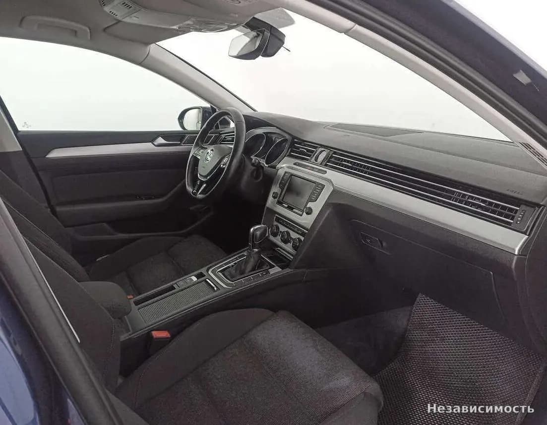 Volkswagen Passat 2016 с пробегом — фото 9