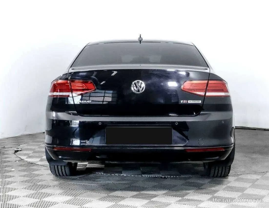 Volkswagen Passat 2017 с пробегом — фото 5