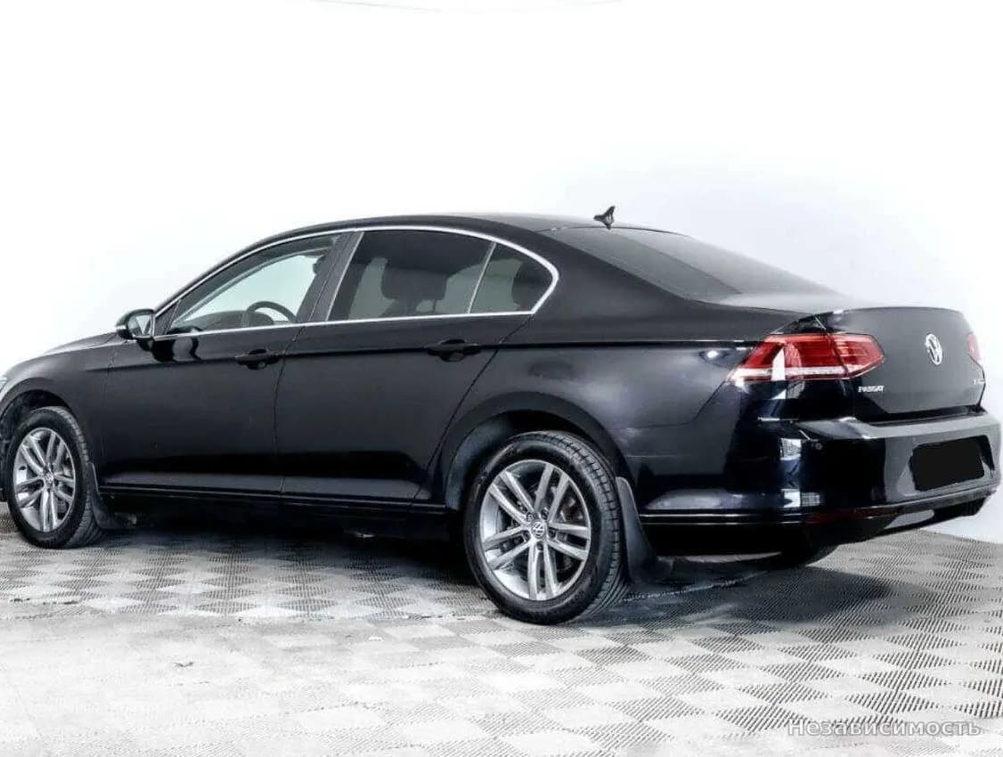 Volkswagen Passat 2017 с пробегом — фото 6