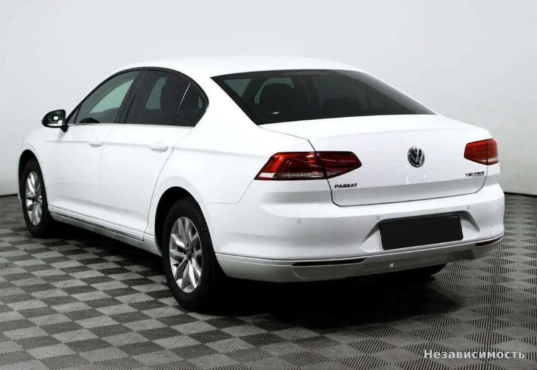 Volkswagen Passat 2016 с пробегом — фото 7
