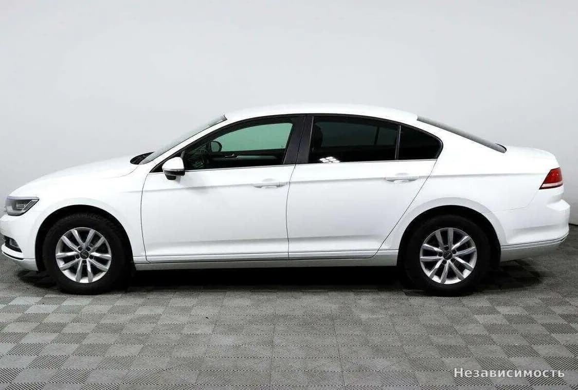 Volkswagen Passat 2016 с пробегом — фото 8