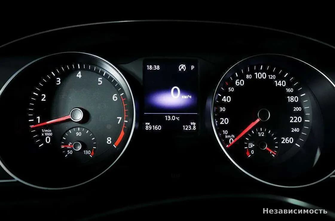 Volkswagen Passat 2016 с пробегом — фото 10
