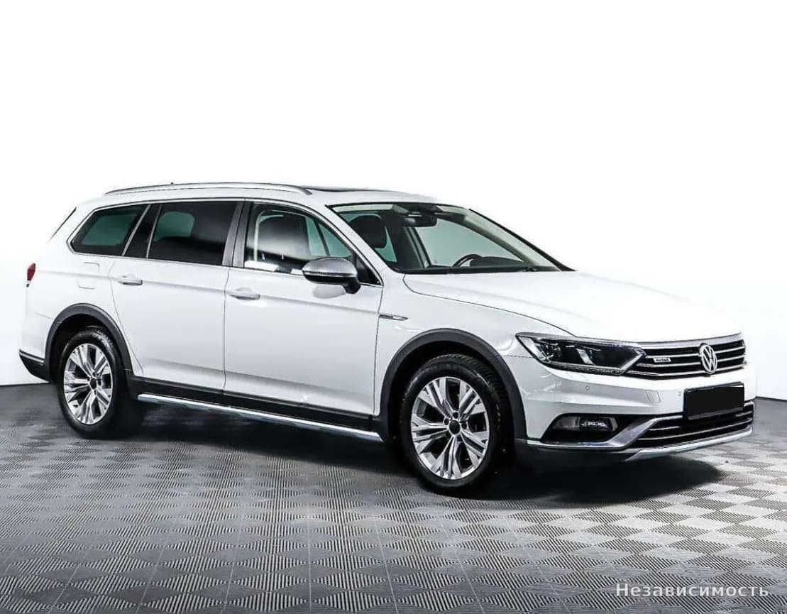 Volkswagen Passat 2018 с пробегом — фото 3