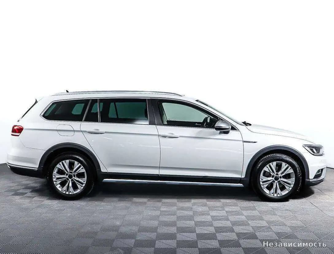 Volkswagen Passat 2018 с пробегом — фото 4