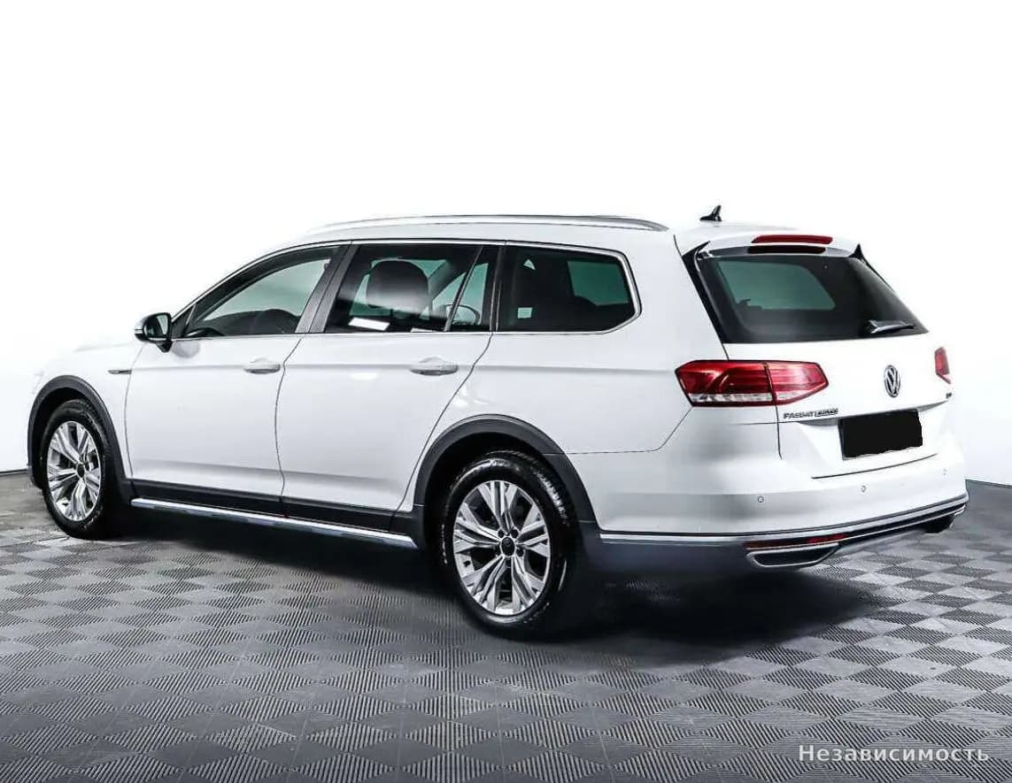 Volkswagen Passat 2018 с пробегом — фото 7