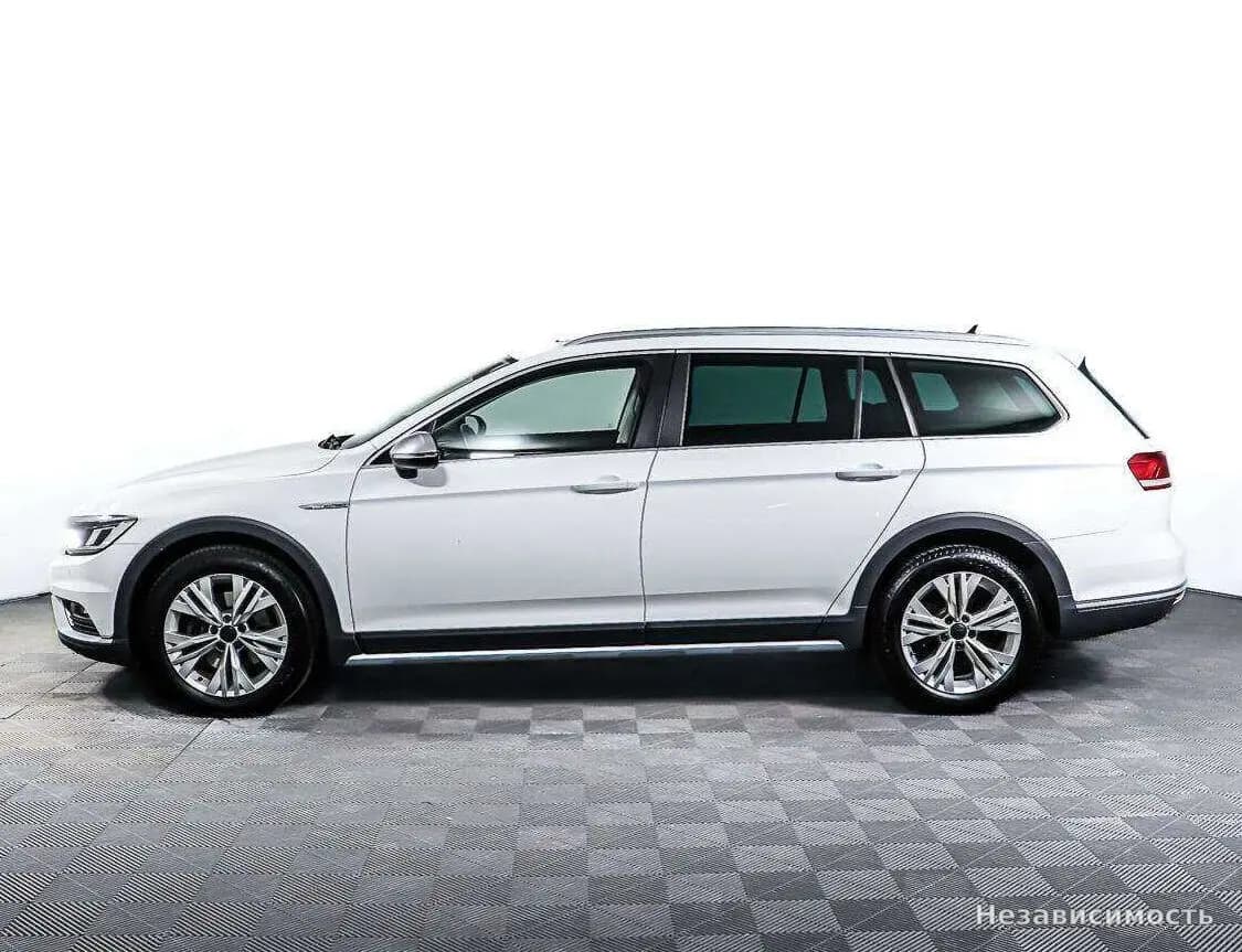 Volkswagen Passat 2018 с пробегом — фото 8
