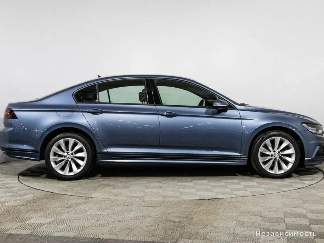 Volkswagen Passat 2017 с пробегом — фото 4