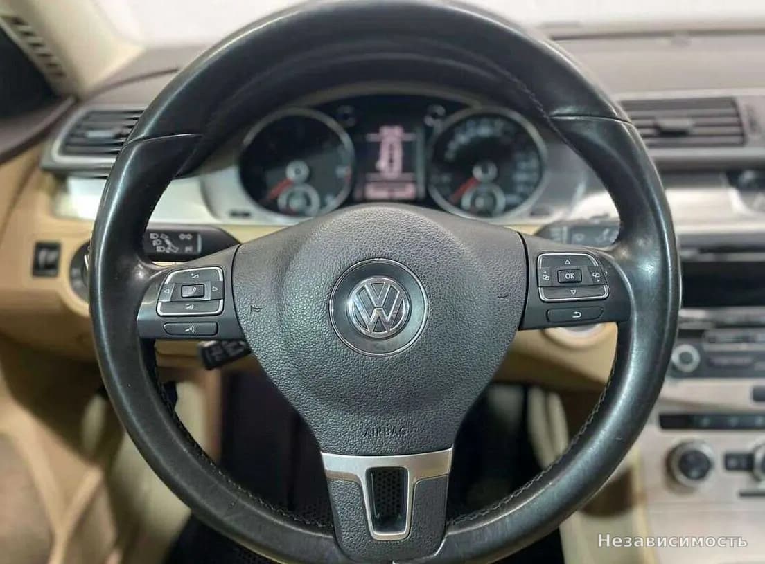Volkswagen Passat 2012 с пробегом — фото 10