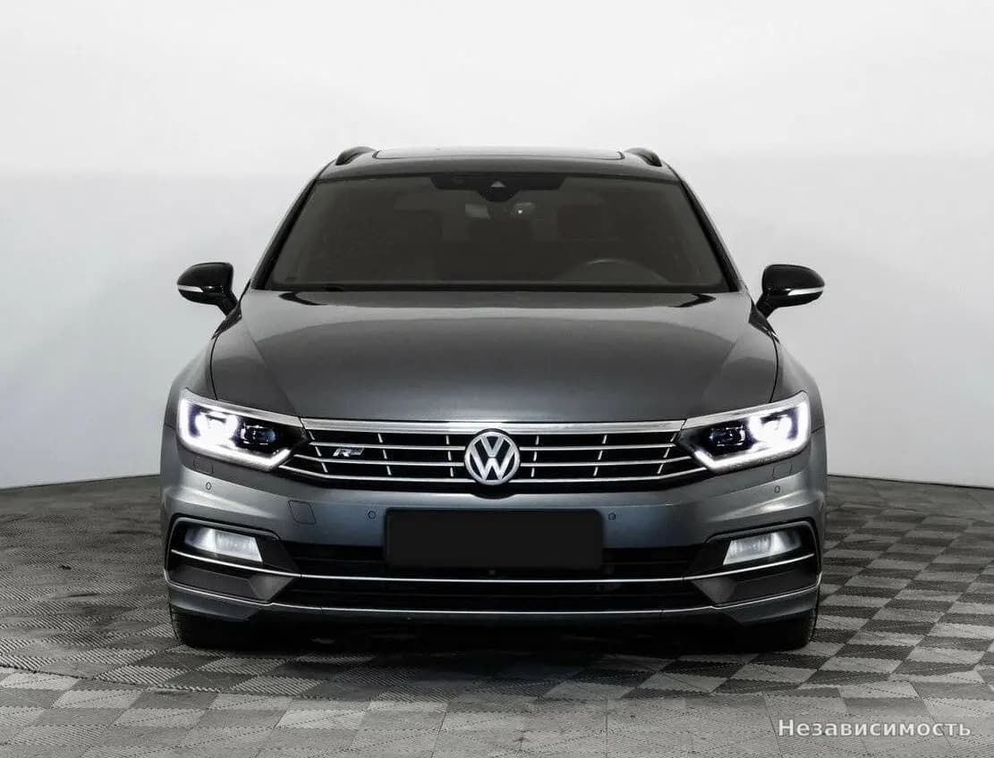 Volkswagen Passat 2016 с пробегом — фото 2