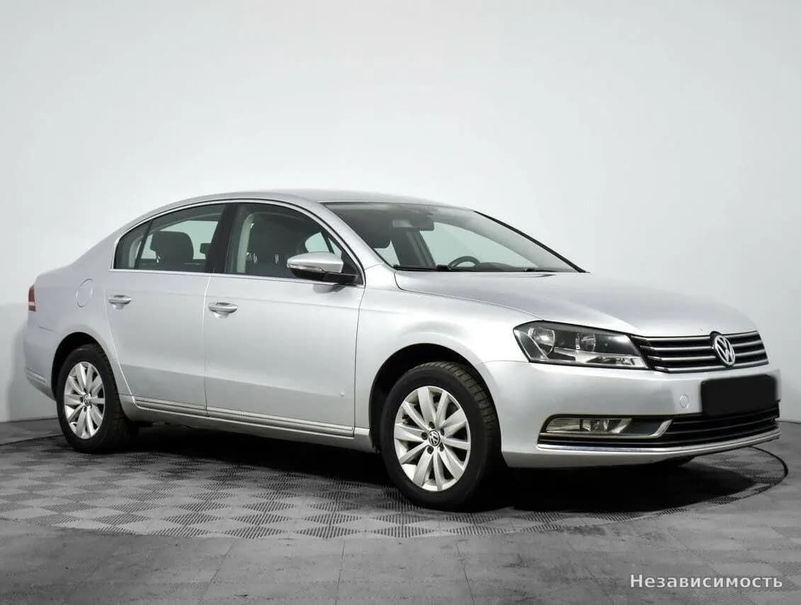 Volkswagen Passat 2012 с пробегом — фото 3
