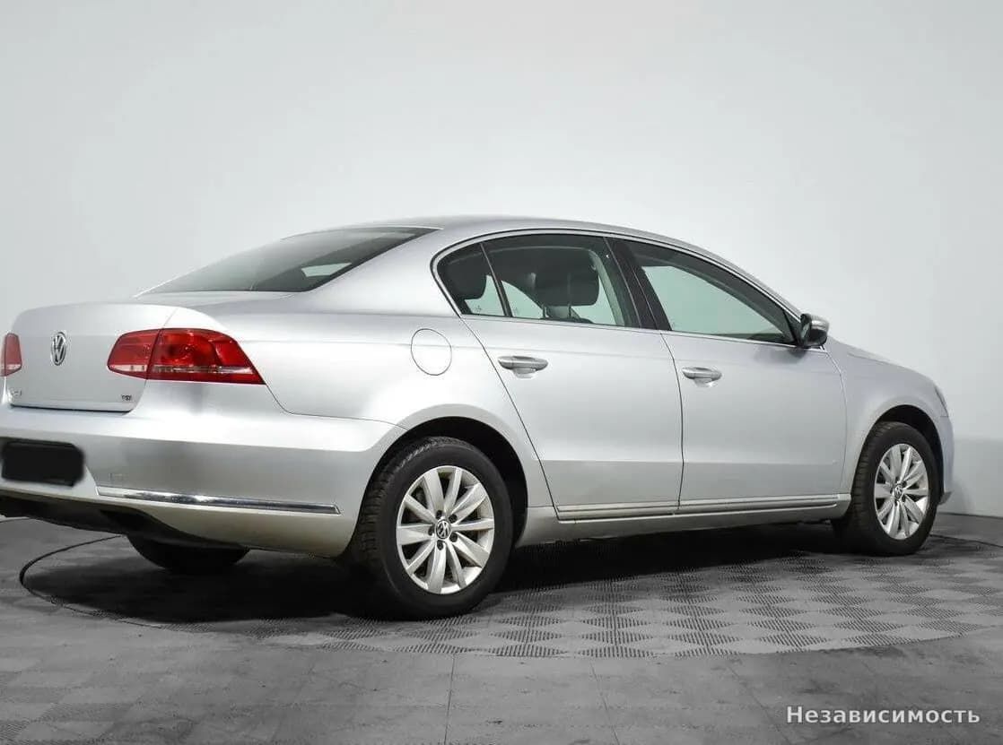 Volkswagen Passat 2012 с пробегом — фото 5