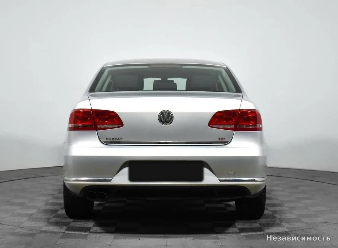 Volkswagen Passat 2012 с пробегом — фото 6