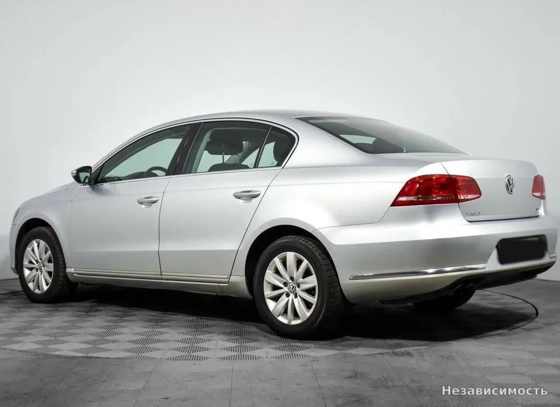 Volkswagen Passat 2012 с пробегом — фото 7