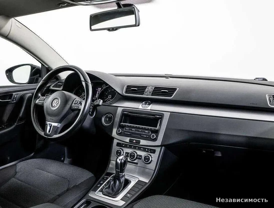 Volkswagen Passat 2012 с пробегом — фото 9