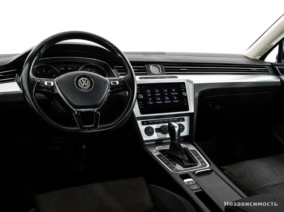 Volkswagen Passat 2018 с пробегом — фото 10